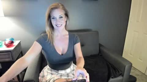 IndianaCooper - Showtimes - Mon-Fri 12pm and 930PM CST SatSun 930pm CST online show from January 17, 4:06 am