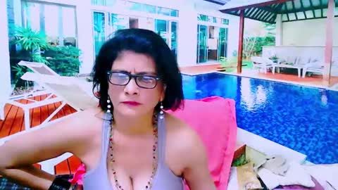 Femiez online show from December 30, 5:48 am