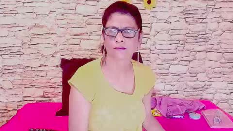 Snapshot of indianallure chatting on March 24, 5:34 am Femiez online show from March 24, 5:34 am
