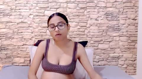 Snapshot of indianbootylicious1 chatting on July 16, 5:57 am nala online show from July 16, 5:57 am