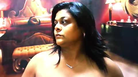 Snapshot of indiancherrypie chatting on May 5, 5:15 am indiancherrypie online show from May 5, 5:15 am