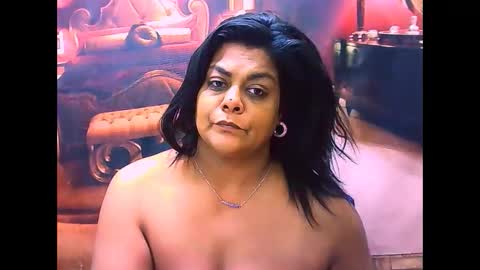 Snapshot of indiancherrypie chatting on May 18, 6:47 pm indiancherrypie online show from May 18, 6:47 pm