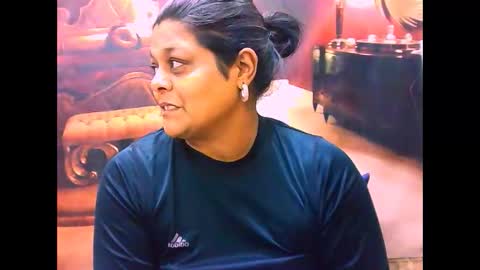 Snapshot of indiancherrypie chatting on May 19, 5:14 am indiancherrypie online show from May 19, 5:14 am