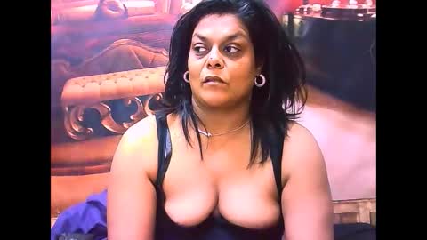 Snapshot of indiancherrypie chatting on May 21, 6:53 am indiancherrypie online show from May 21, 6:53 am