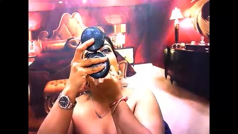 Snapshot of indiancherrypie chatting on May 29, 6:33 am indiancherrypie online show from May 29, 6:33 am