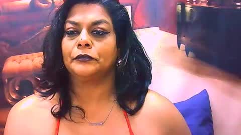 Snapshot of indiancherrypie chatting on June 17, 7:26 pm indiancherrypie online show from June 17, 7:26 pm