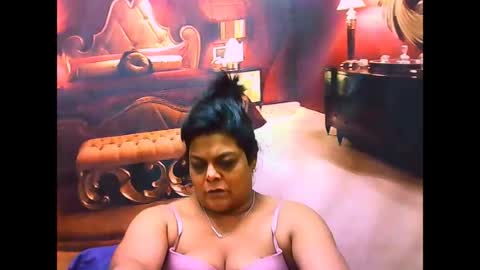 Snapshot of indiancherrypie chatting on June 24, 5:28 am indiancherrypie online show from June 24, 5:28 am