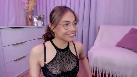 Snapshot of indiancutie_ chatting on February 3, 2:55 pm MIA online show from February 3, 2:55 pm