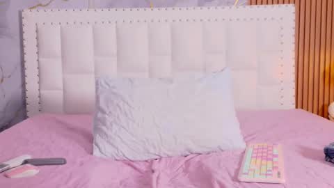 LITTLE AINHOA  online show from October 23, 7:45 pm