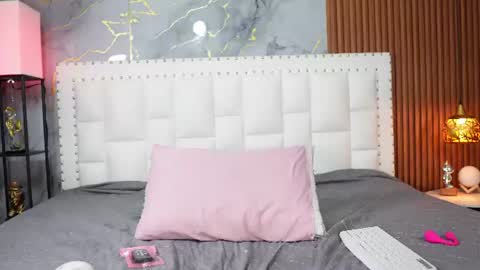 Snapshot of indiancutiie chatting on June 12, 7:46 pm LITTLE AINHOA online show from June 12, 7:46 pm