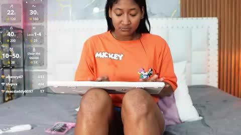 Snapshot of indiancutiie chatting on June 25, 8:02 pm LITTLE AINHOA online show from June 25, 8:02 pm
