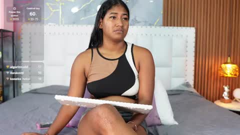 Snapshot of indiancutiie chatting on June 30, 8:32 pm LITTLE AINHOA online show from June 30, 8:32 pm