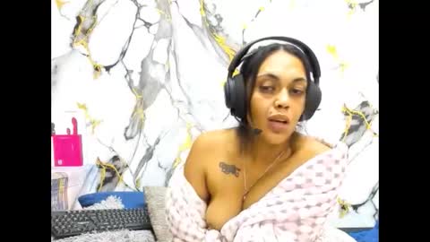 Snapshot of indiandesire4u69 chatting on June 2, 5:48 pm Lia online show from June 2, 5:48 pm