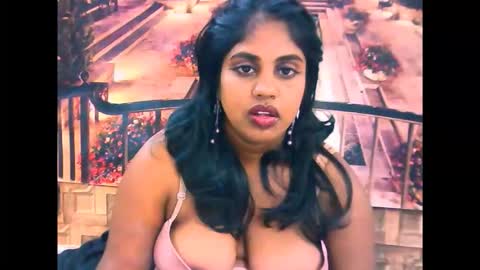 Snapshot of indiandiva27 chatting on March 12, 6:52 am indiandiva27 online show from March 12, 6:52 am