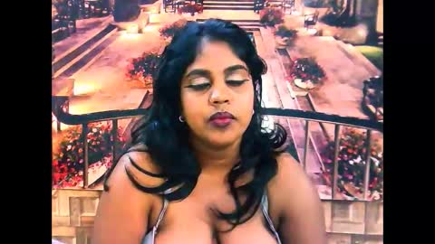 Snapshot of indiandiva27 chatting on March 16, 8:29 am indiandiva27 online show from March 16, 8:29 am