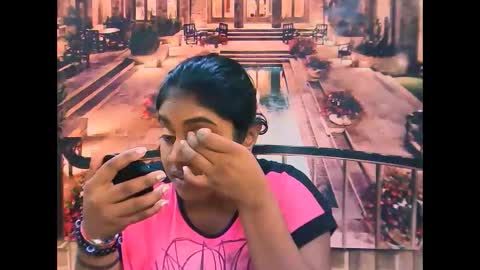 Snapshot of indiandiva27 chatting on March 17, 5:33 am indiandiva27 online show from March 17, 5:33 am