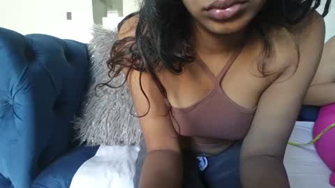 Snapshot of indianpandora chatting on December 5, 6:11 am indianpandora online show from December 5, 6:11 am