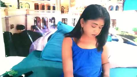 Snapshot of indianpleasurez1 chatting on December 4, 4:55 am Mika online show from December 4, 4:55 am