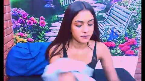 indianpretty1 online show from December 15, 8:57 pm