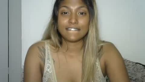 indianqtpie6 online show from October 8, 6:16 pm