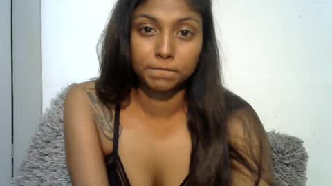 Snapshot of indianqtpie6 chatting on June 15, 6:43 pm indianqtpie6 online show from June 15, 6:43 pm