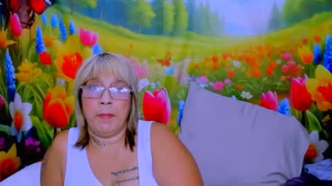 Snapshot of indianroxy27 chatting on August 4, 11:24 am indianroxy27 online show from August 4, 11:24 am