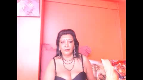 indiansarika65 online show from November 10, 3:38 am
