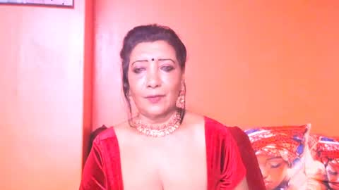 Snapshot of indiansarika65 chatting on July 27, 3:35 am indiansarika65 online show from July 27, 3:35 am
