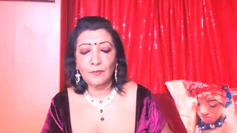 Snapshot of indiansarika65 chatting on July 30, 5:23 pm indiansarika65 online show from July 30, 5:23 pm