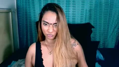 Snapshot of indiansecretlove20 chatting on April 23, 7:49 pm goddess online show from April 23, 7:49 pm