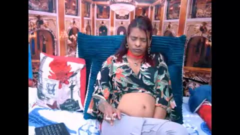 Snapshot of indiansexyass4u2luv chatting on June 20, 10:07 am indiansexyass4u2luv online show from June 20, 10:07 am