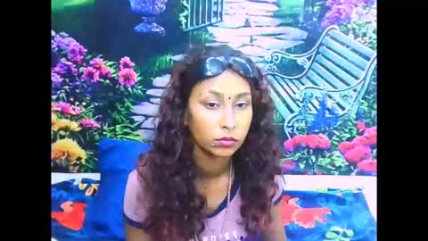 Snapshot of indiansexybutt4u2luv chatting on February 9, 6:45 pm indiansexybutt4u2luv online show from February 9, 6:45 pm