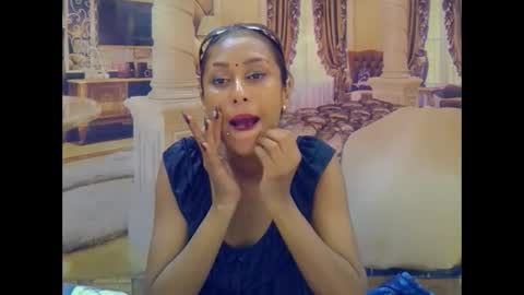 Snapshot of indiansexybutt4u2luv chatting on February 12, 6:30 am indiansexybutt4u2luv online show from February 12, 6:30 am