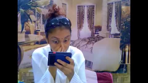 Snapshot of indiansexybutt4u2luv chatting on March 17, 5:33 am indiansexybutt4u2luv online show from March 17, 5:33 am