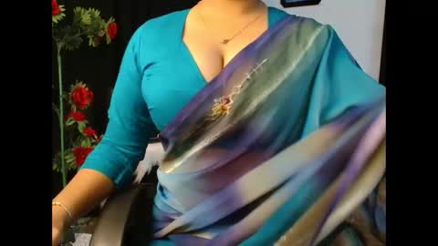 Snapshot of indiantina chatting on April 4, 5:54 pm tina online show from April 4, 5:54 pm