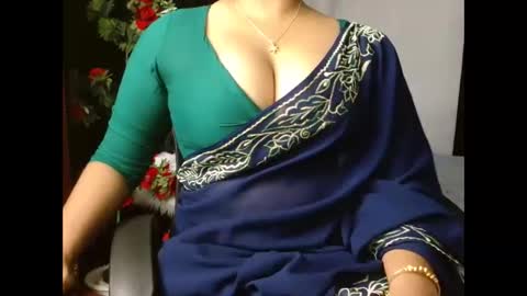 Snapshot of indiantina chatting on May 17, 6:48 pm tina online show from May 17, 6:48 pm