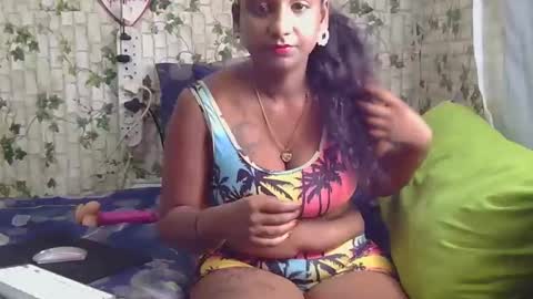 tina online show from February 24, 9:43 am