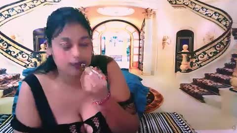 Snapshot of indianyummy chatting on February 21, 8:38 pm Kajol online show from February 21, 8:38 pm