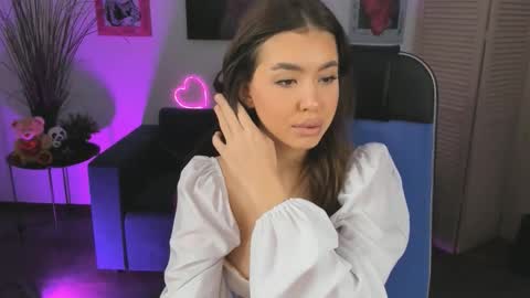 Snapshot of indigofaerly chatting on November 22, 4:55 am INDIGO online show from November 22, 4:55 am