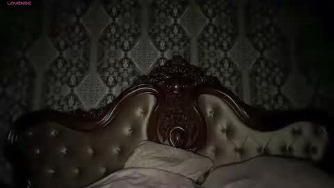 Snapshot of indikaflower chatting on February 28, 11:45 pm Indika Flower online show from February 28, 11:45 pm