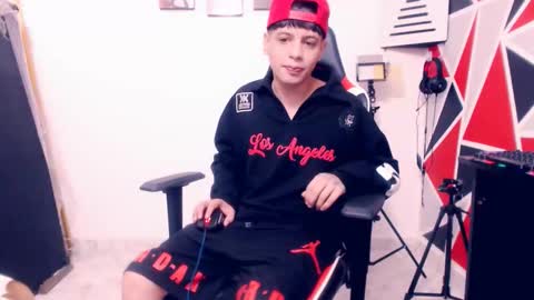 matias online show from December 16, 6:13 pm