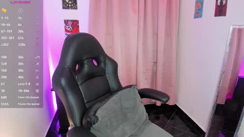 Snapshot of indra_cam chatting on September 21, 3:08 am Diana online show from September 21, 3:08 am