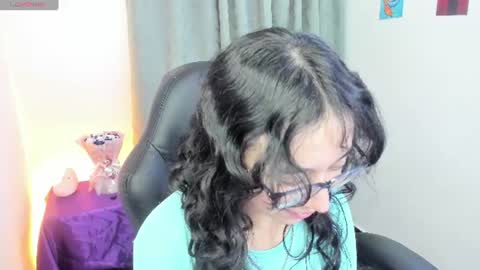 Snapshot of indra_cam chatting on June 26, 5:34 am Diana online show from June 26, 5:34 am