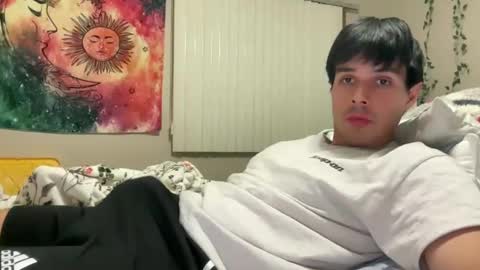 Snapshot of infamouslucas chatting on December 18, 2:32 am Lucas online show from December 18, 2:32 am