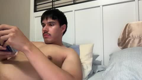 Snapshot of infamouslucas chatting on October 5, 6:01 am Lucas online show from October 5, 6:01 am