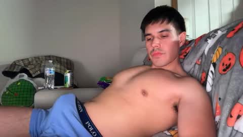 Snapshot of infamouslucas chatting on November 1, 2:35 am Lucas online show from November 1, 2:35 am