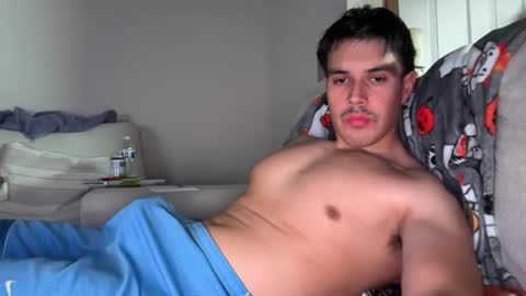 Snapshot of infamouslucas chatting on November 5, 5:51 am Lucas online show from November 5, 5:51 am