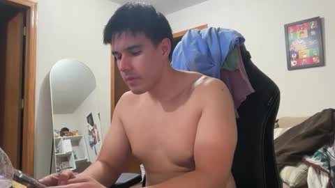 Snapshot of infamouslucas chatting on November 18, 3:45 am Lucas online show from November 18, 3:45 am