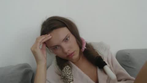 Snapshot of infinitiq45 chatting on September 29, 10:31 am Sweet girl online show from September 29, 10:31 am