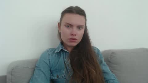 Snapshot of infinitiq45 chatting on October 21, 11:00 am Sweet girl online show from October 21, 11:00 am